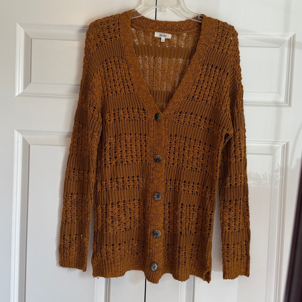 Size L Mudd Dk gold cardigan.